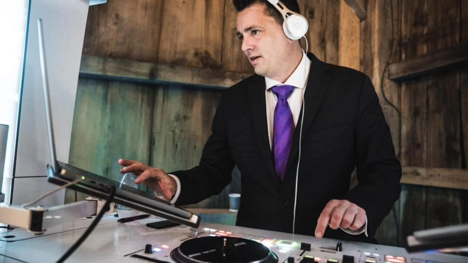 DJ Bill Bara, Headliner Emcee and DJ